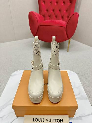 Picture of Louis Vuitton Shoes Women _SKUfw151378353fw